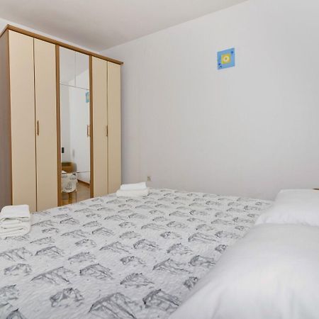 Apartments Ive - With Sea View Tisno Buitenkant foto
